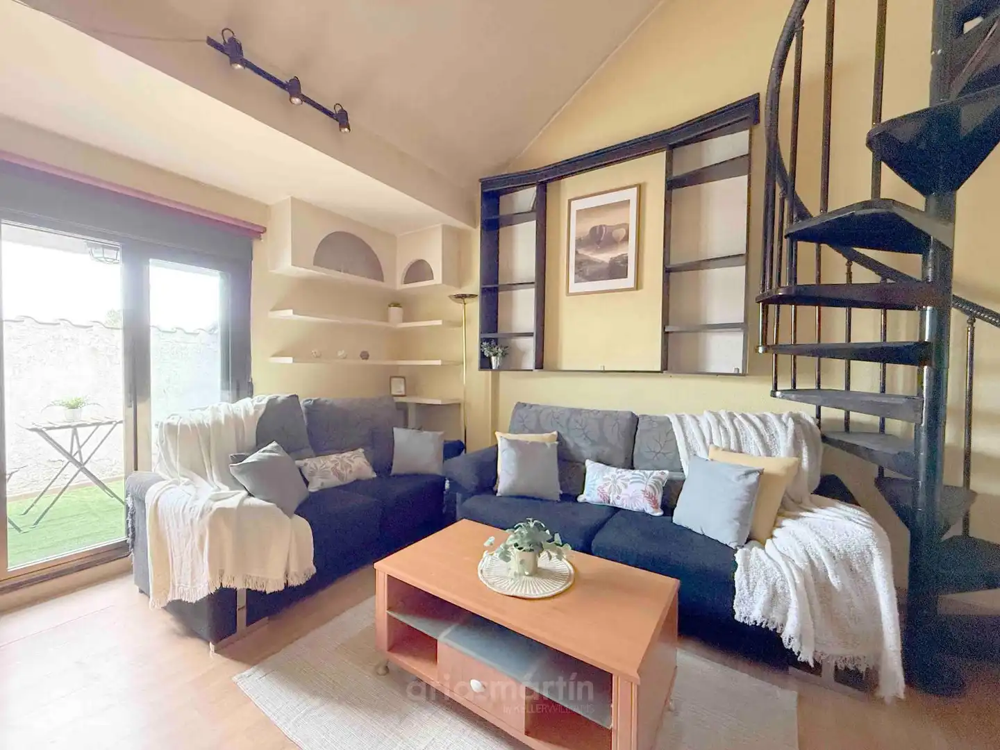 Living room of Duplexes for sale in Villamayor  with Heating, Terrace and Furnished