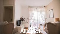 Living room of Flat to rent in  Barcelona Capital  with Air Conditioner, Heating and Parquet flooring