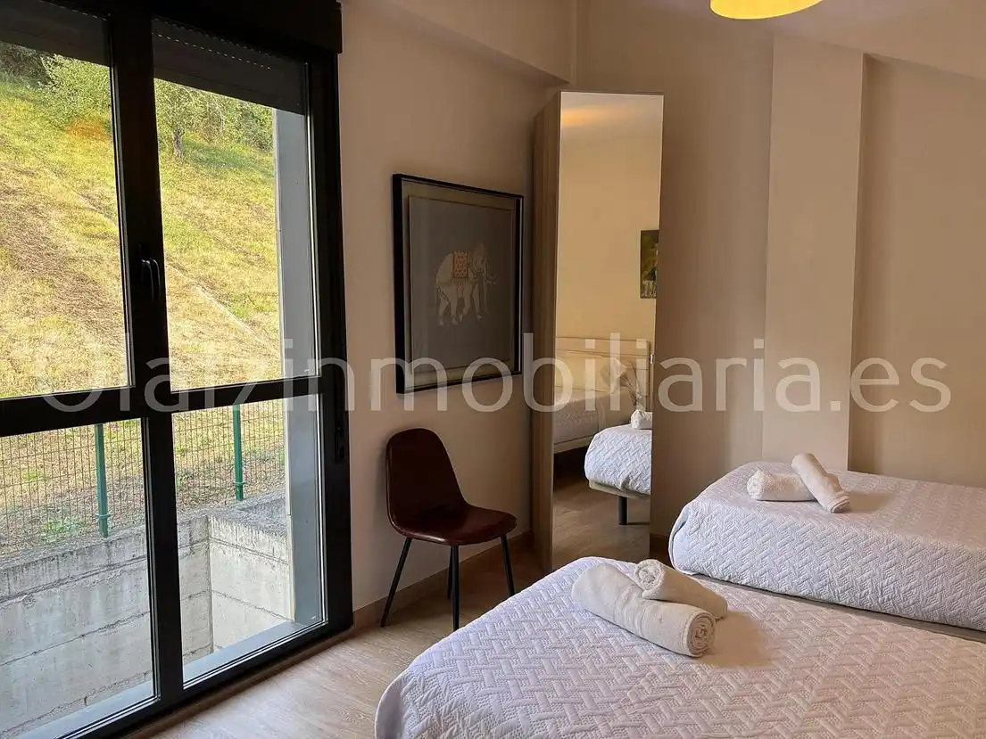 Dormitori de Casa o xalet en venda en Laudio / Llodio amb Aire condicionat, Calefacció i Jardí privat