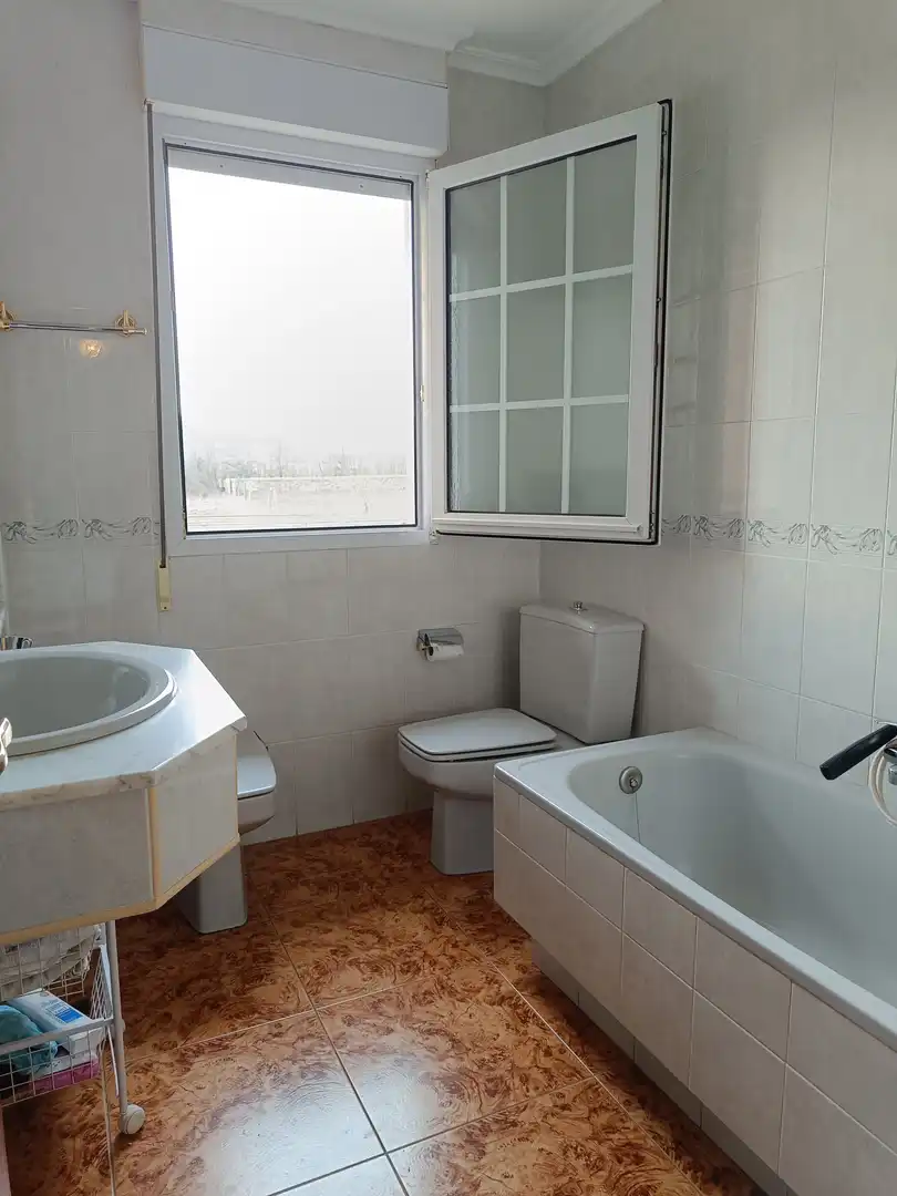 Bany de Casa o xalet en venda en Aguilar de Campoo amb Calefacció i Terrassa
