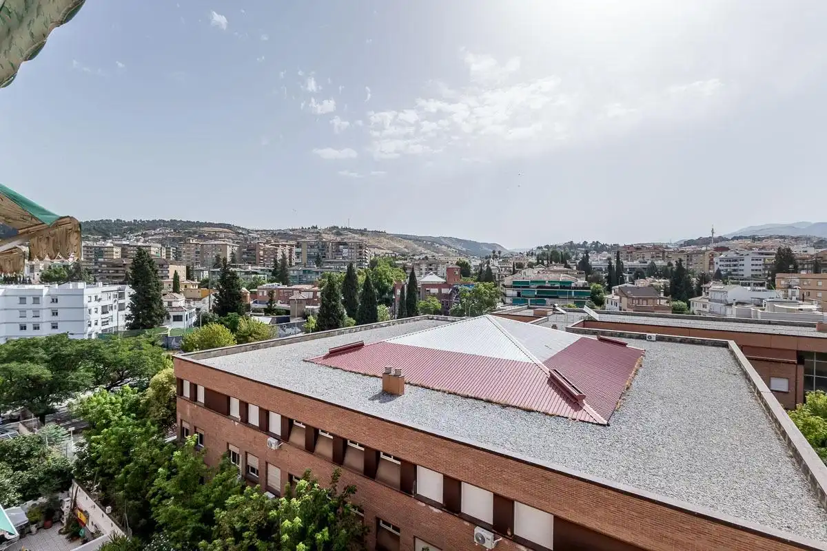Exterior view of Flat for rent in Granada  with Balcony and Community pool