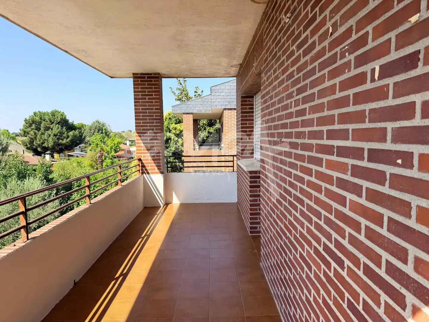Balcony of Houses for sale in Sevilla la Nueva  with Heating, Private garden and Terrace