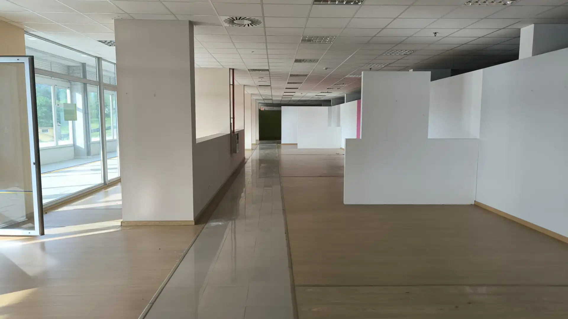 Commercial properties for sale in Brión