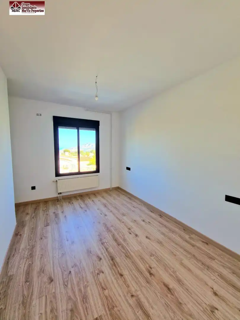 Habitación de Casa o chalet en venta en La Nucia con Aire acondicionado, Calefacción y Jardín privado