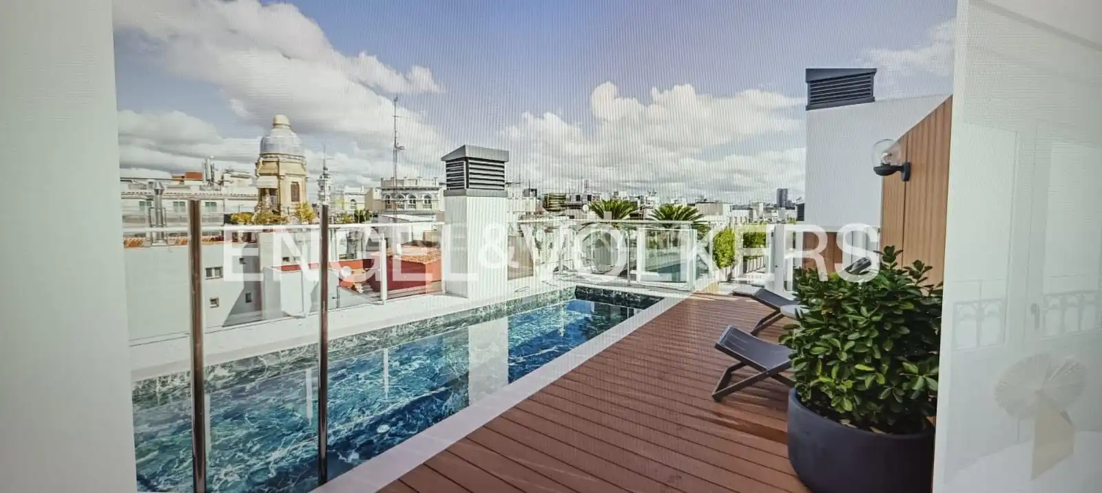 Swimming pool of Flat for rent in Madrid  with Air Conditioner, Heating and Swimming Pool