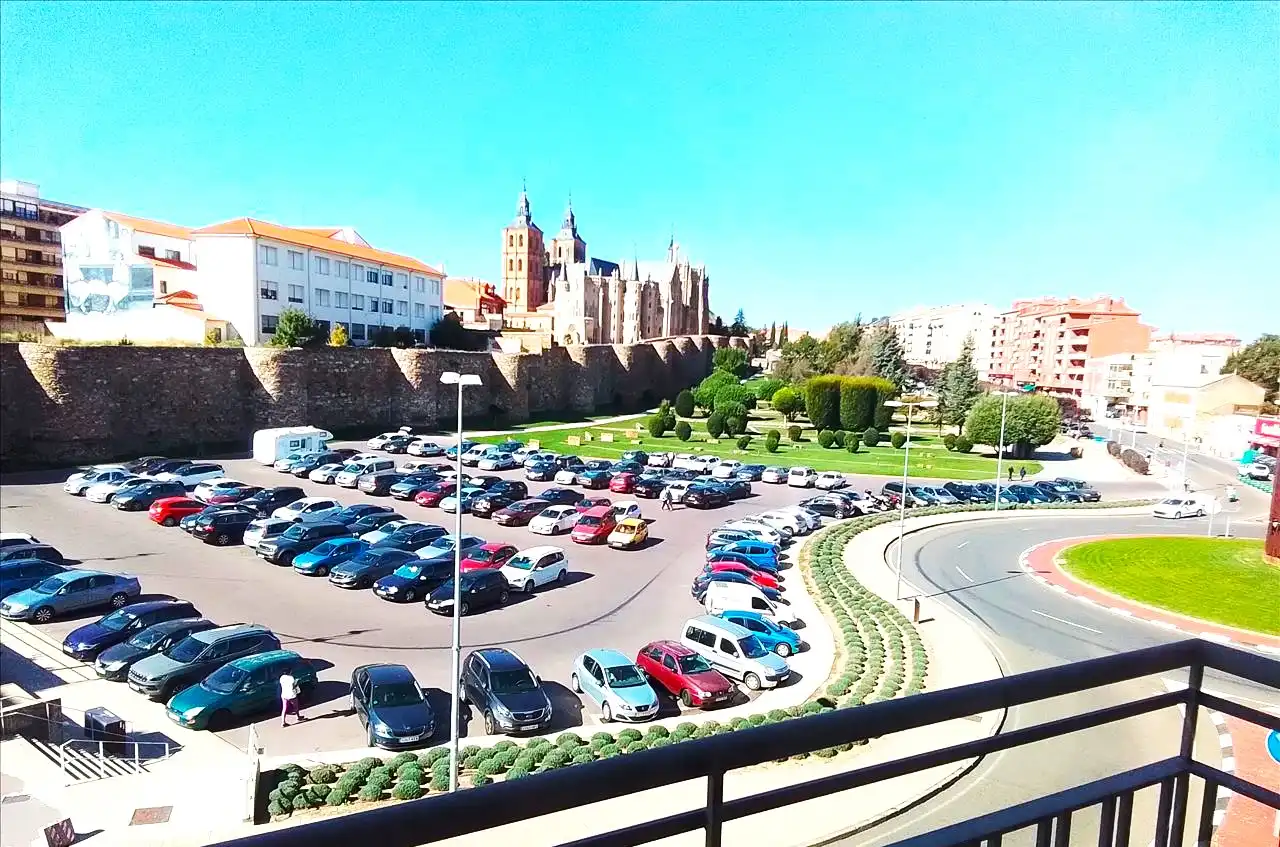 Aparcament de Garatge en venda en Astorga