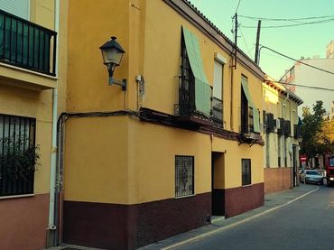 Casa con balcone in vendita a Calle CARRIL