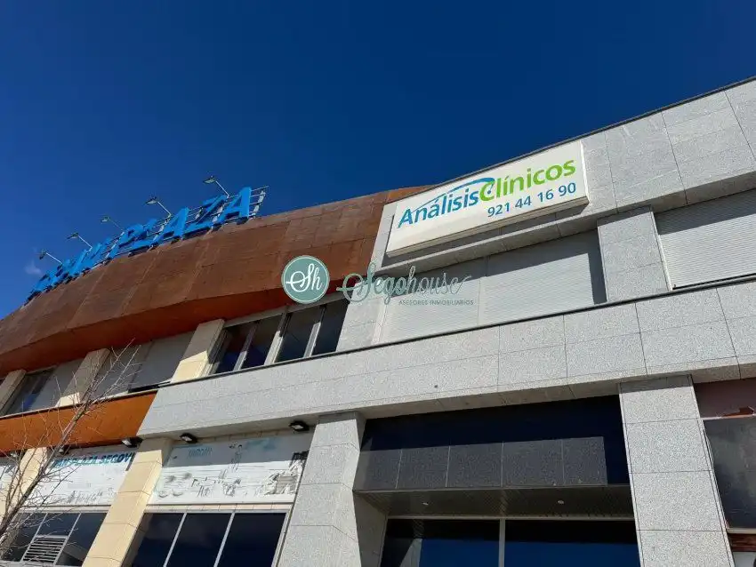 Vista exterior de Oficina de lloguer en Segovia amb Aire condicionat i Calefacció