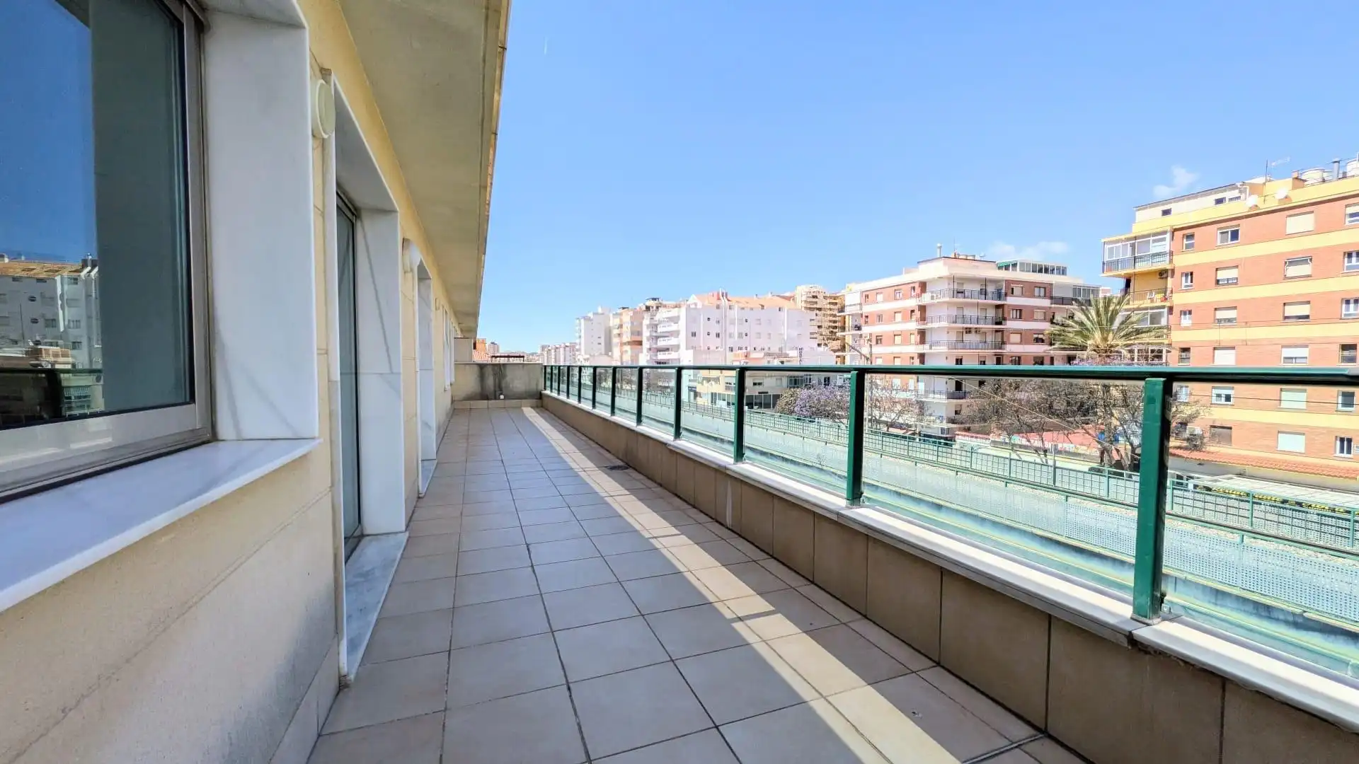 Terrassa de Àtic de lloguer en Fuengirola amb Aire condicionat, Calefacció i Terrassa