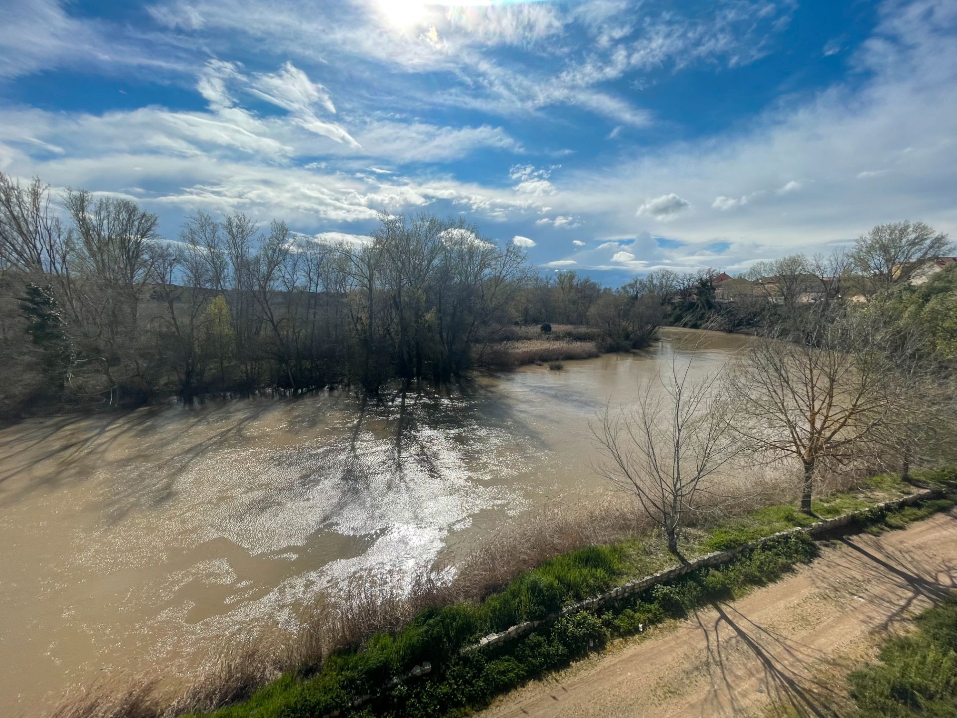 Vista exterior de Casa o chalet en venta en Tudela de Duero con Balcón