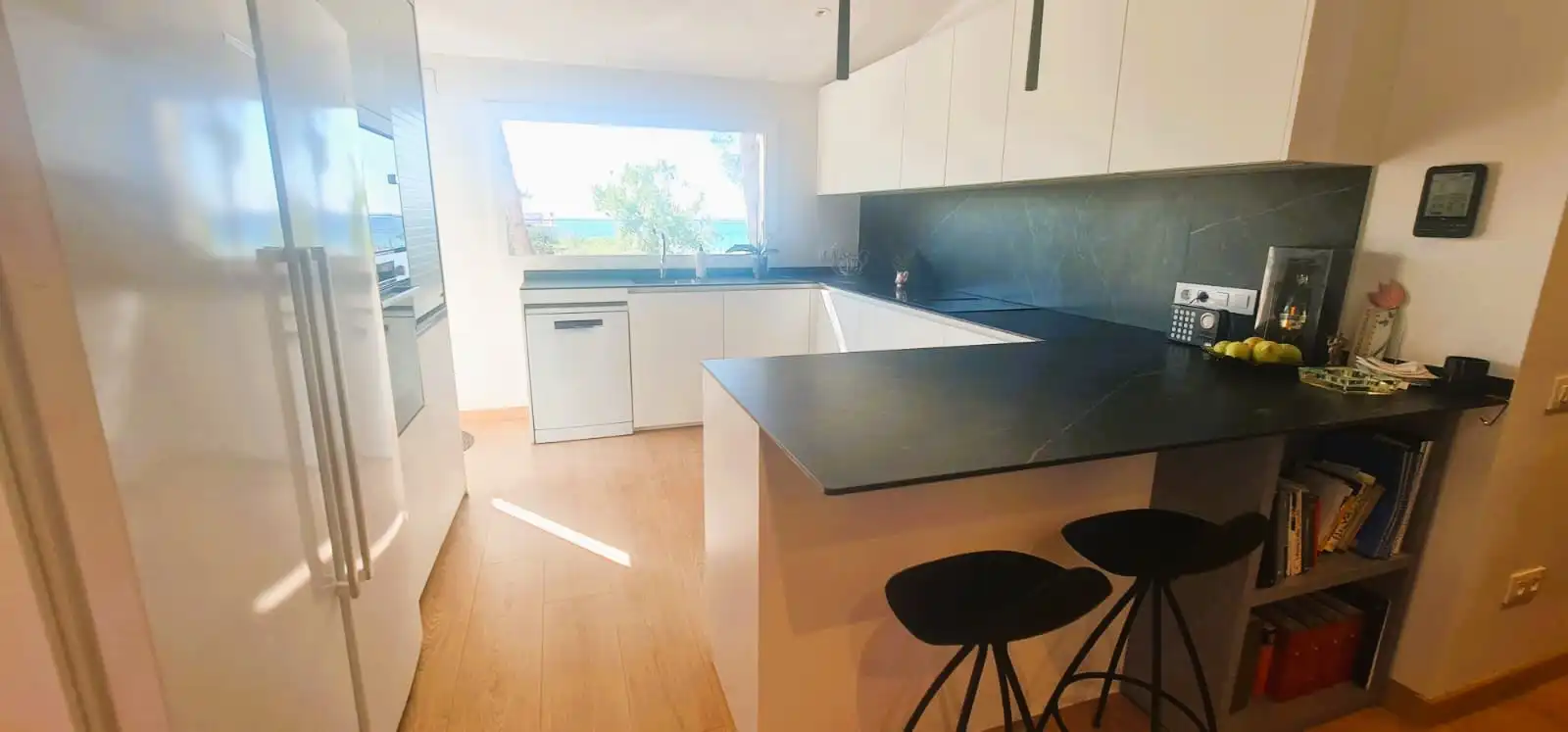 Cuina de Casa o xalet en venda en Tarragona amb Aire condicionat, Calefacció i Jardí privat