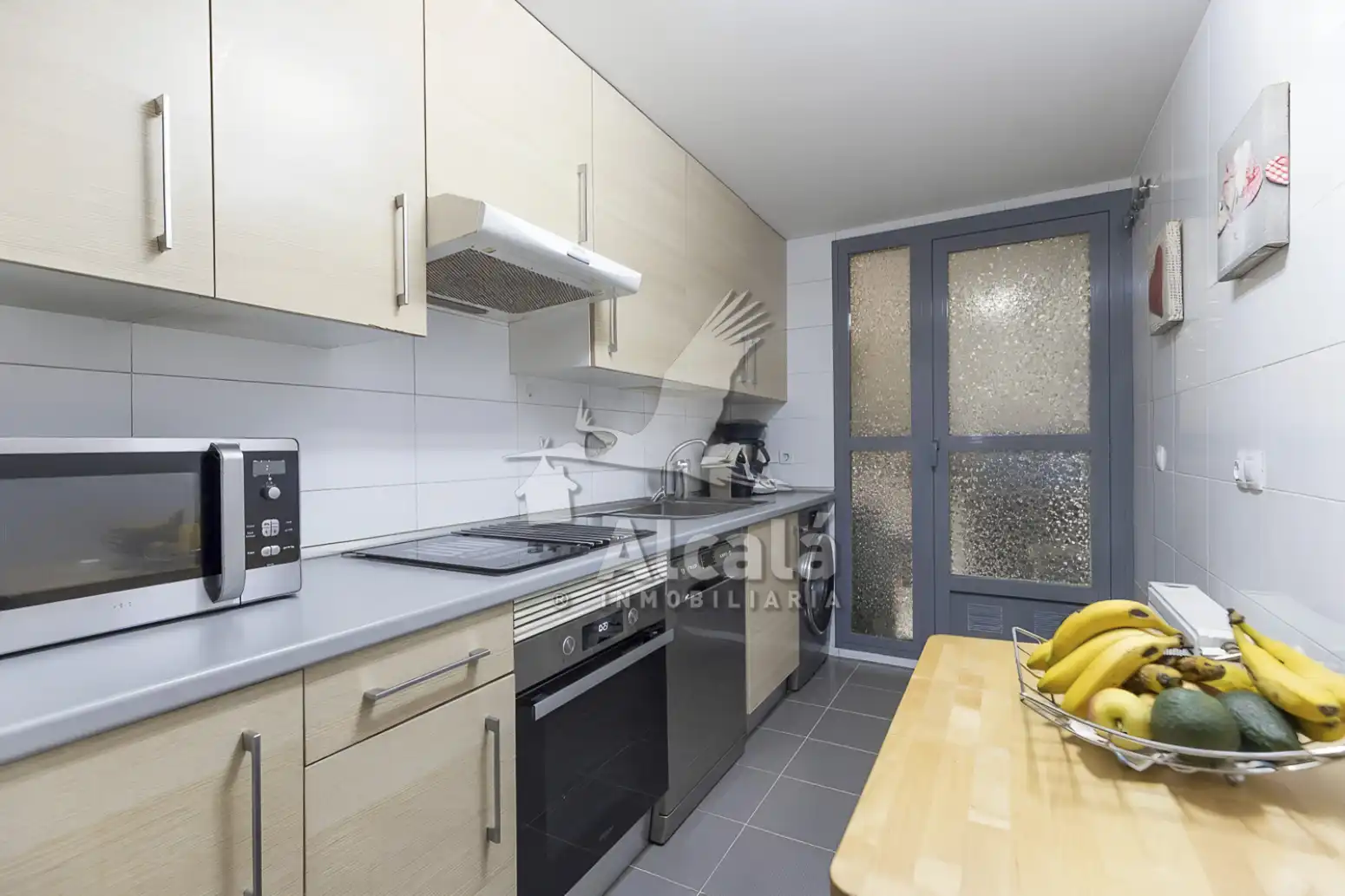 Küche von Wohnung zum Verkauf in Villalbilla mit Klimaanlage, Heizung und Terrasse