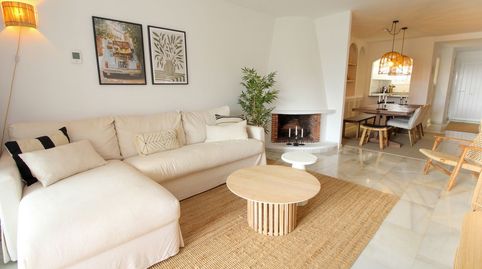 Foto 2 de Apartamento en venta en Calahonda, Mijas