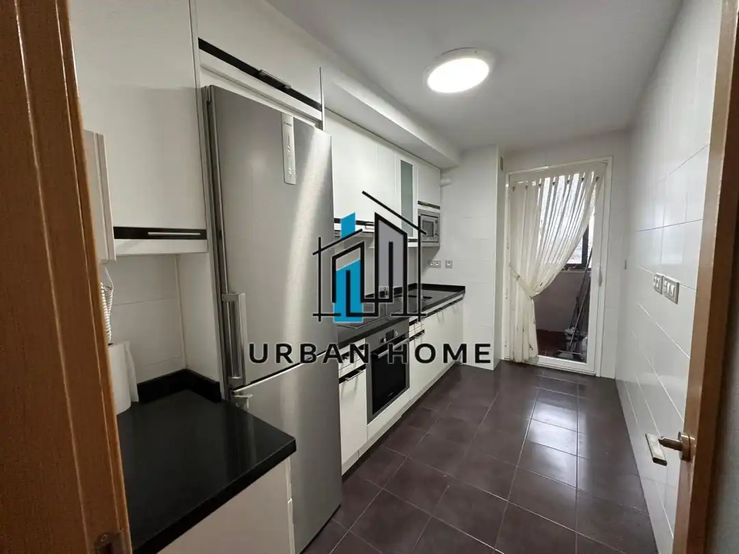 Piso en venta en María Moliner, Armunia