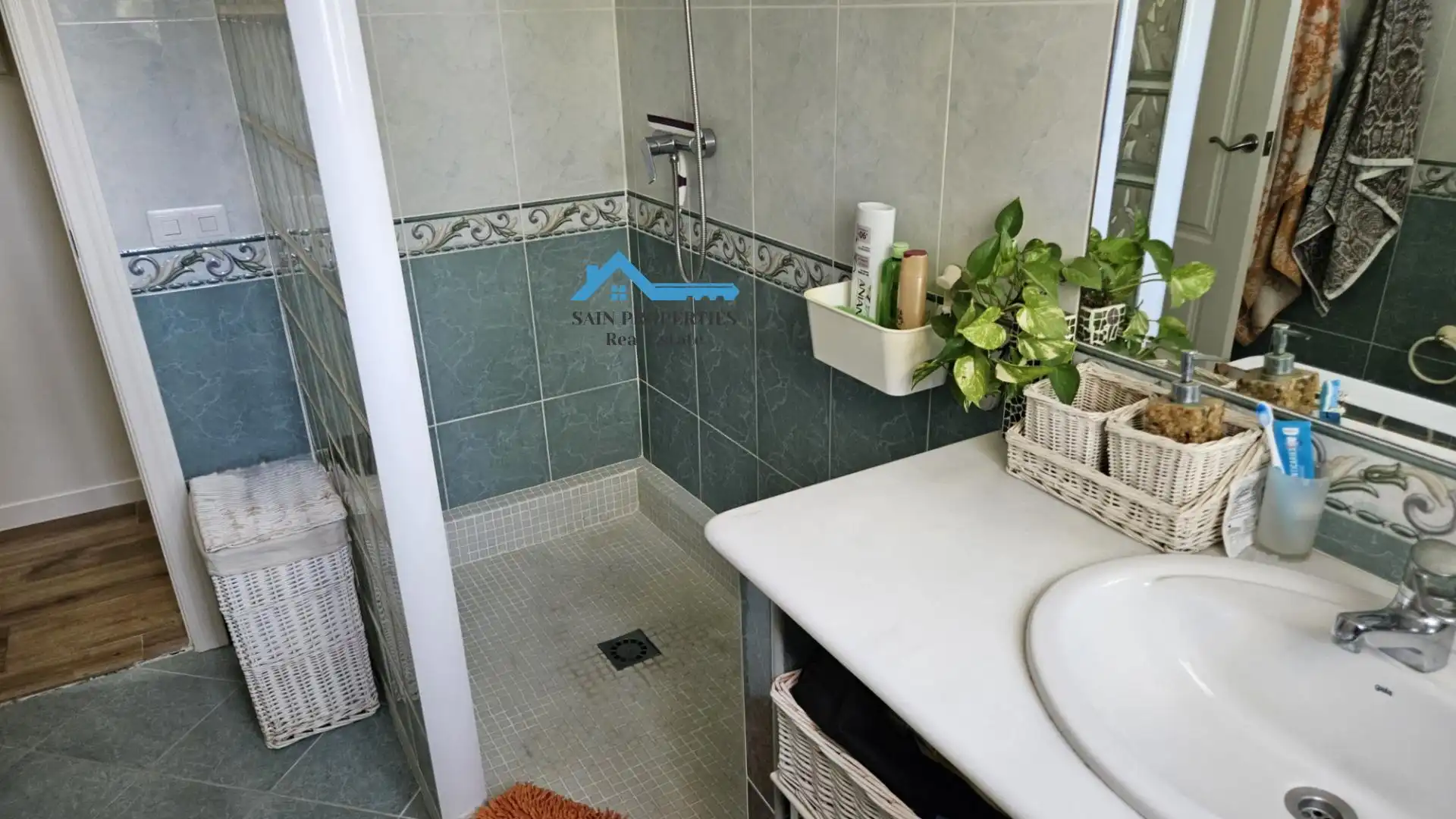 Bany de Casa o xalet en venda en La Nucia amb Aire condicionat, Calefacció i Jardí privat