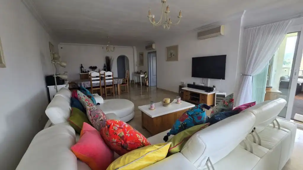 Wohnzimmer von Wohnungen zum Verkauf in Mijas mit Klimaanlage, Terrasse und Schwimmbad