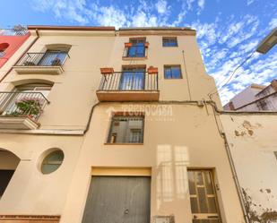 Exterior view of Single-family semi-detached for sale in Vilanova i la Geltrú  with Terrace and Balcony