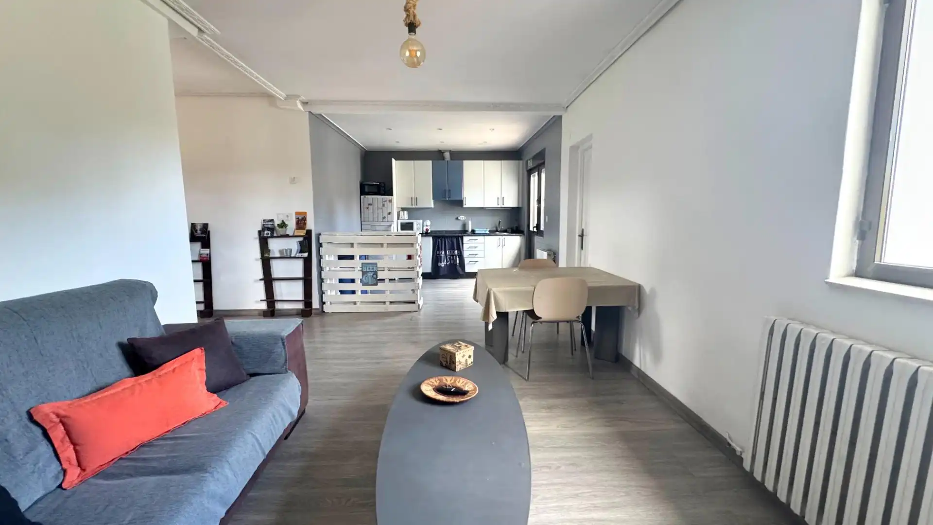 Sala de estar de Casa adosada en venta en Santillana del Mar con Calefacción, Jardín privado y Terraza