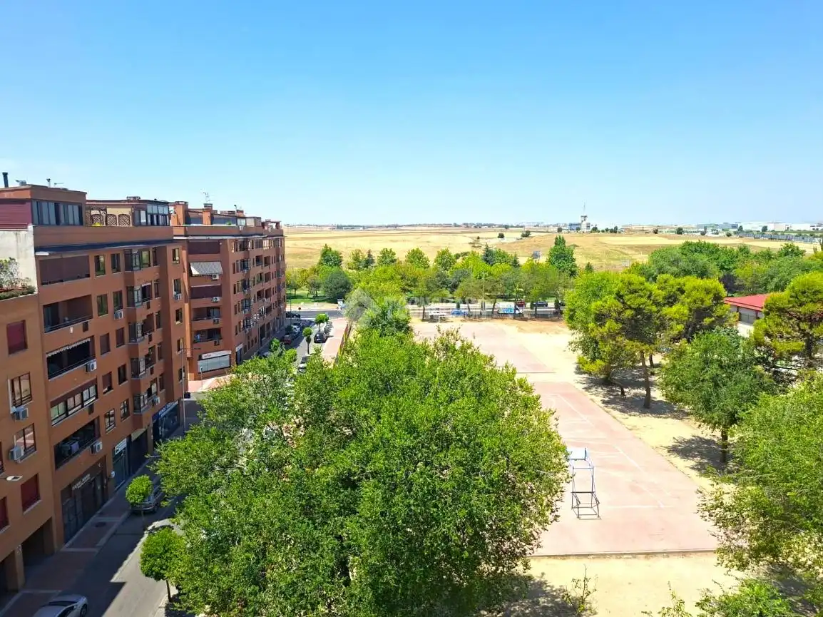 Exterior view of Flat for sale in Parla  with Air Conditioner, Heating and Parquet flooring