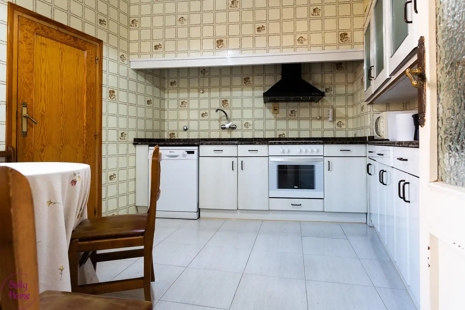 Cuina de Casa o xalet en venda en Andorra (Teruel) amb Jardí privat, Traster i Moblat