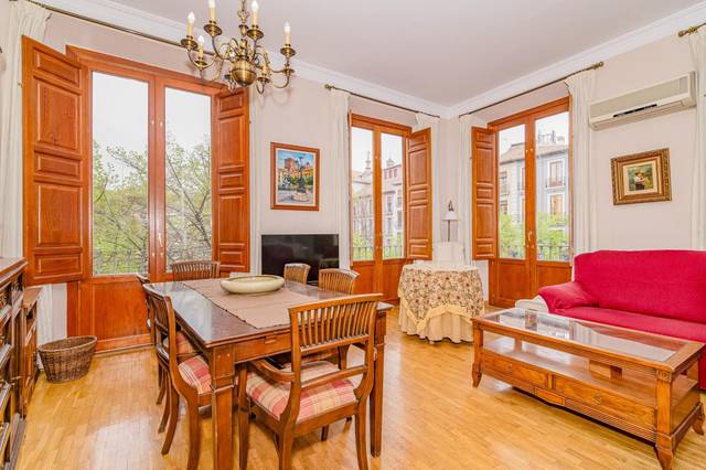 Piso en Alquiler en Centro - Sagrario