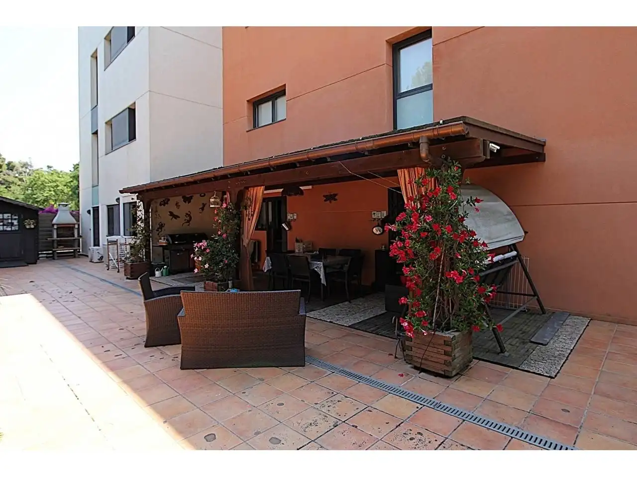 Terrasse von Wohnung zum Verkauf in Lloret de Mar mit Klimaanlage, Heizung und Privatgarten