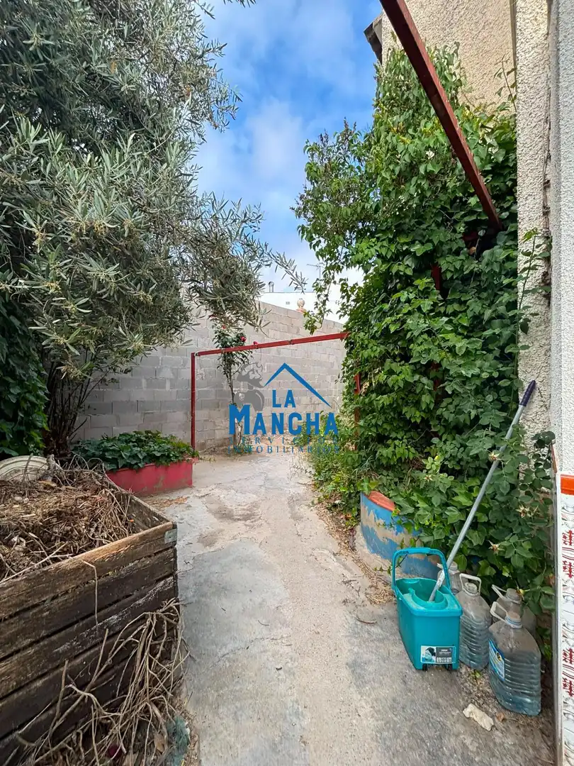 Vista exterior de Casa o chalet en venta en Fuensanta con Calefacción, Jardín privado y Terraza