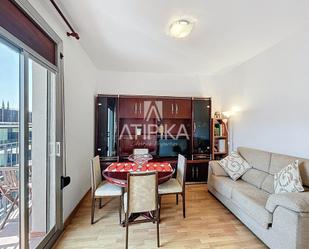 Living room of Flat to rent in  Barcelona Capital  with Air Conditioner, Parquet flooring and Oven