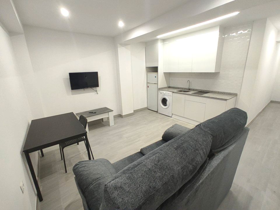 Piso de alquiler en  Granada Capital con Amueblado