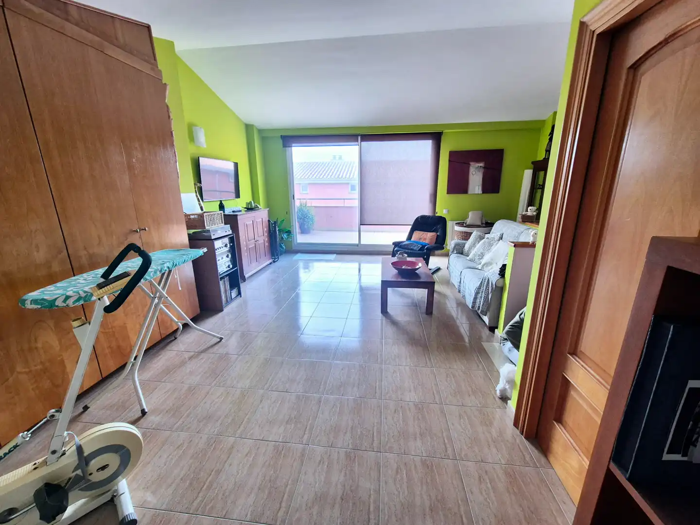 Sala de estar de Casa adosada en venta en Malgrat de Mar con Aire acondicionado, Calefacción y Jardín privado