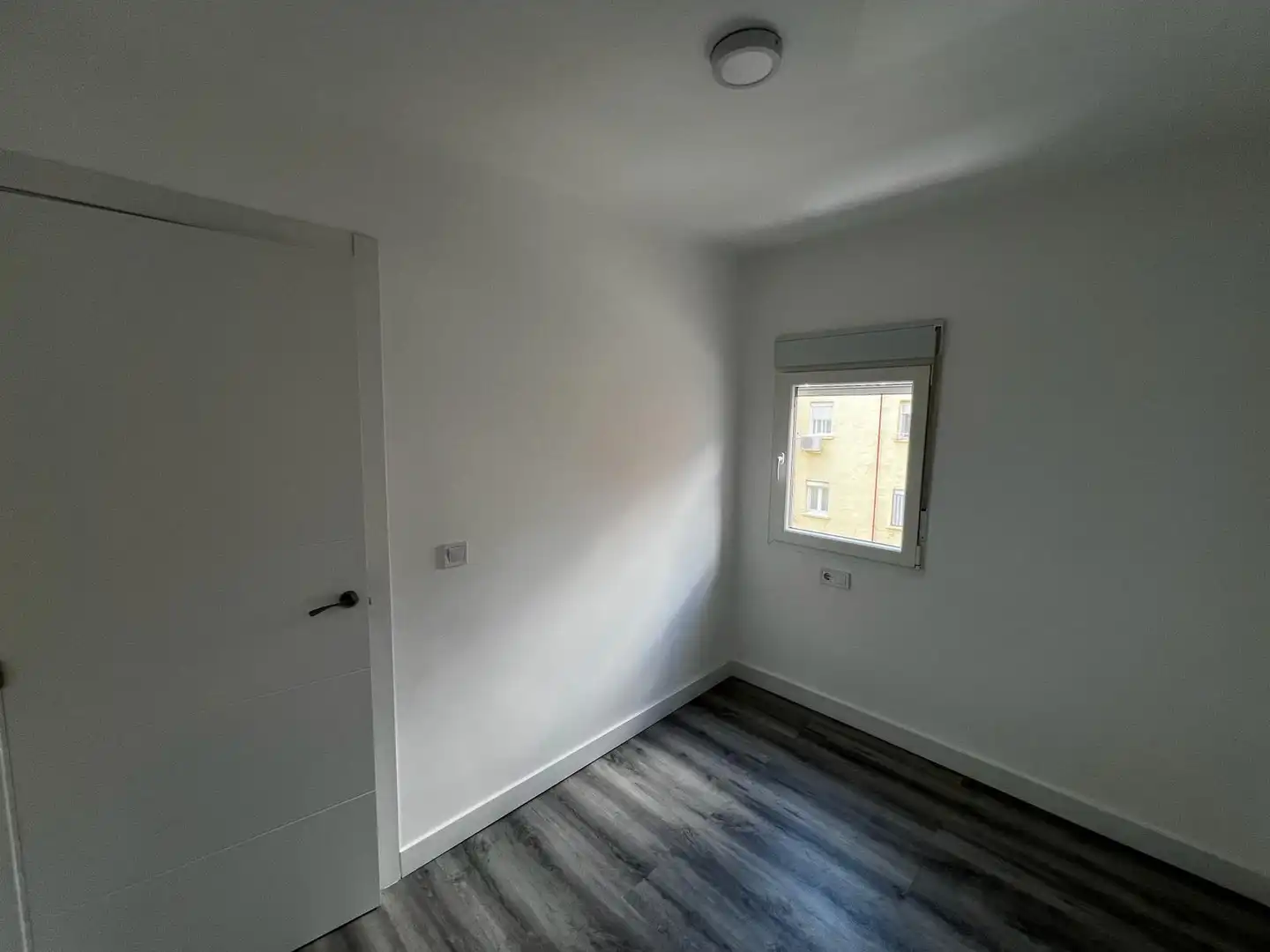 Bedroom of Flat for sale in Madrid