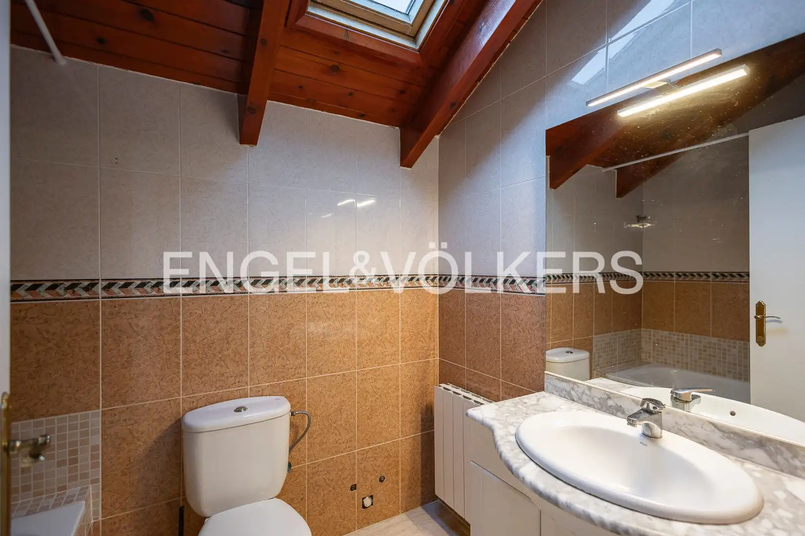 Cocina de Casa o chalet en venta en Vallirana con Calefacción, Jardín privado y Parquet