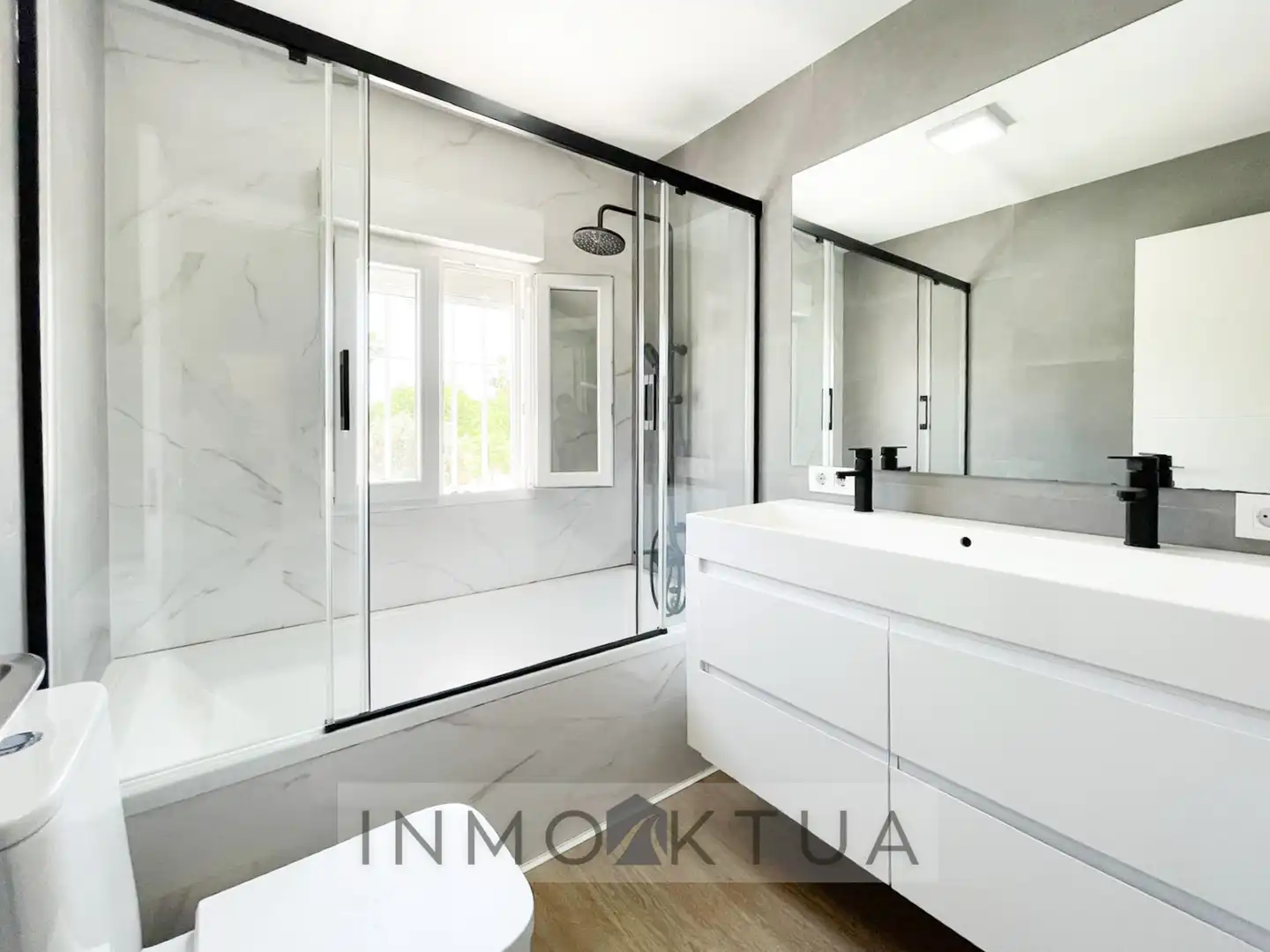 Bathroom of Detached homes for sale in Jerez de la Frontera  with Air Conditioner, Private garden and Terrace