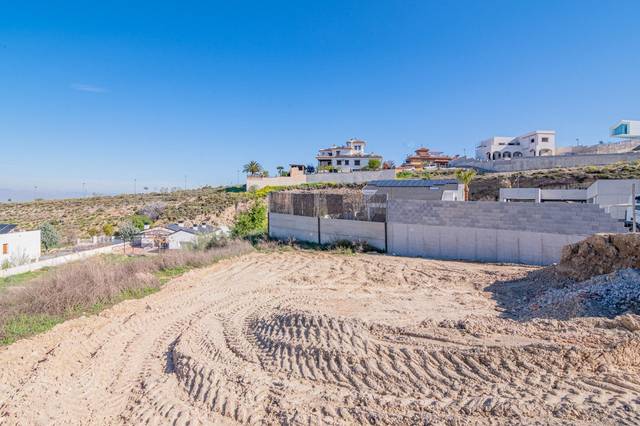 Terreno residencial en Venta en Calle Fuente Vaqueros en Altos de la Zubia
