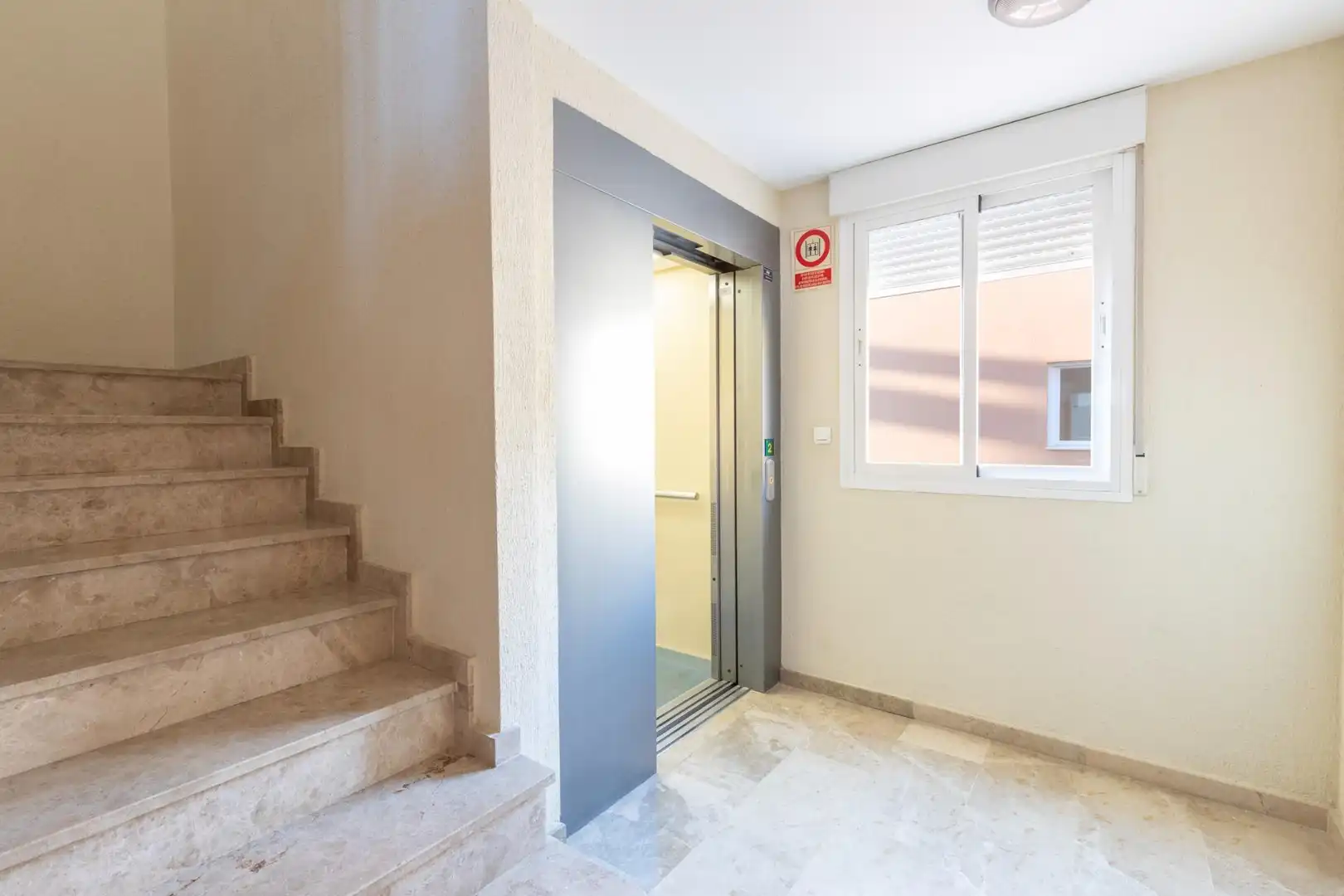 Attic for sale in Churriana de la Vega  with Air Conditioner, Terrace and Storage room