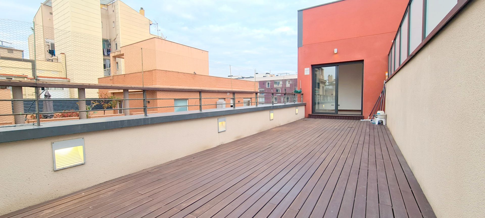 Terrace of Flat for rent in  Barcelona Capital  with Air Conditioner, Heating and Parquet flooring