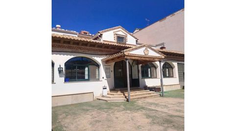 Foto 2 von Gebäude zum Verkauf in Calle Av. Castilla la Mancha, Ruidera, Ciudad Real