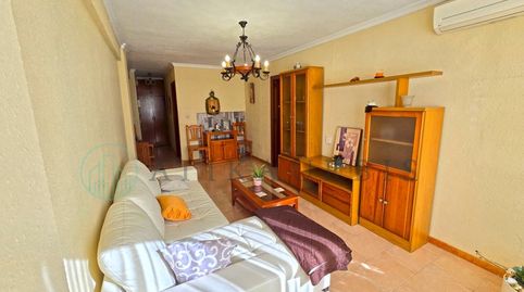Foto 4 de Piso en venta en Calle Manuel Altolaguirre, Girón - Las Delicias, Málaga Capital