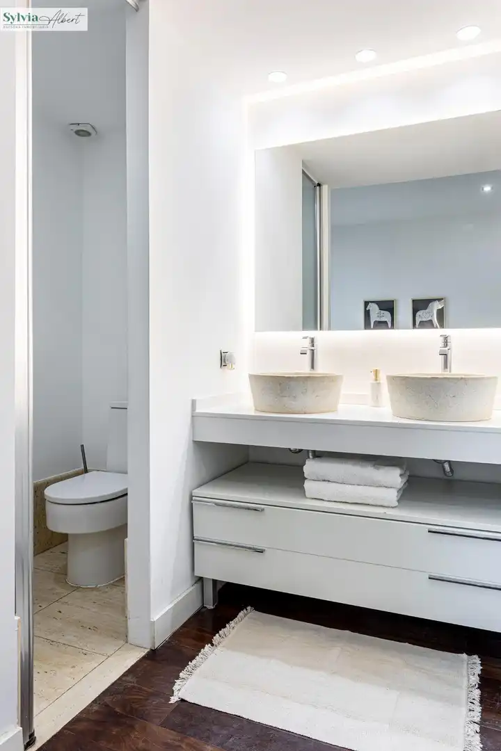 Baño de Ático de alquiler en Valencia con Aire acondicionado, Parquet y Terraza