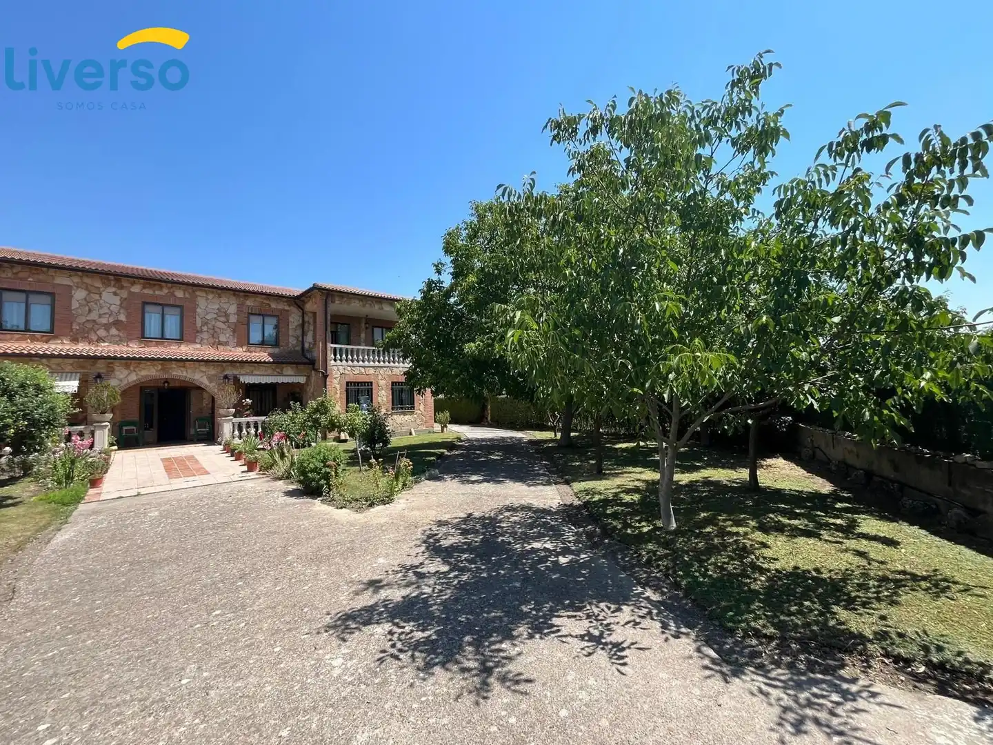 Exterior view of Houses for sale in Los Balbases   with Heating, Private garden and Terrace