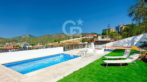 Espectacular casa reformada con piscina y vistas panorámicas en la Miranda,Barcelona