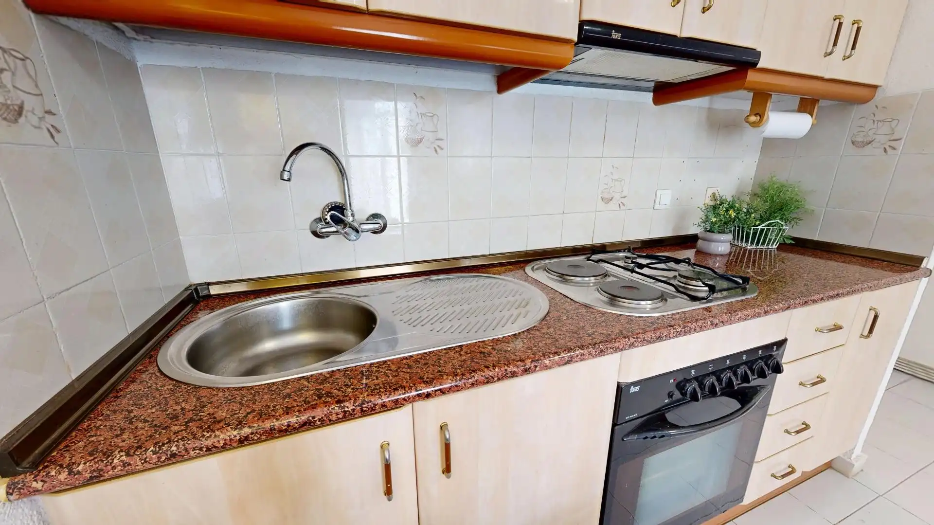 Cuina de Casa adosada en venda en Torrevieja amb Aire condicionat i Terrassa