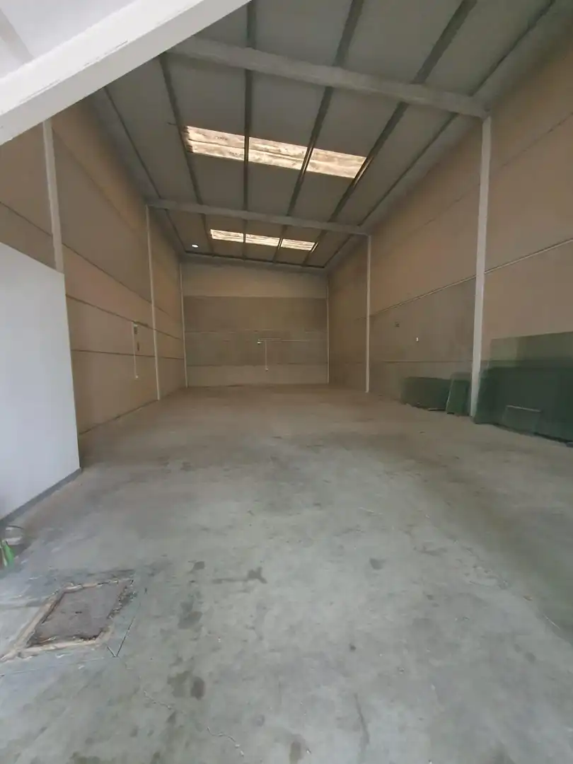 Nave industrial de alquiler en Camas