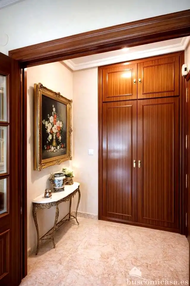 Piso en venta en Linares con Balcón
