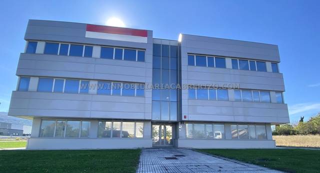 Edificio en Venta en Calle de Italia en Valle de Elorz / Elortzibar