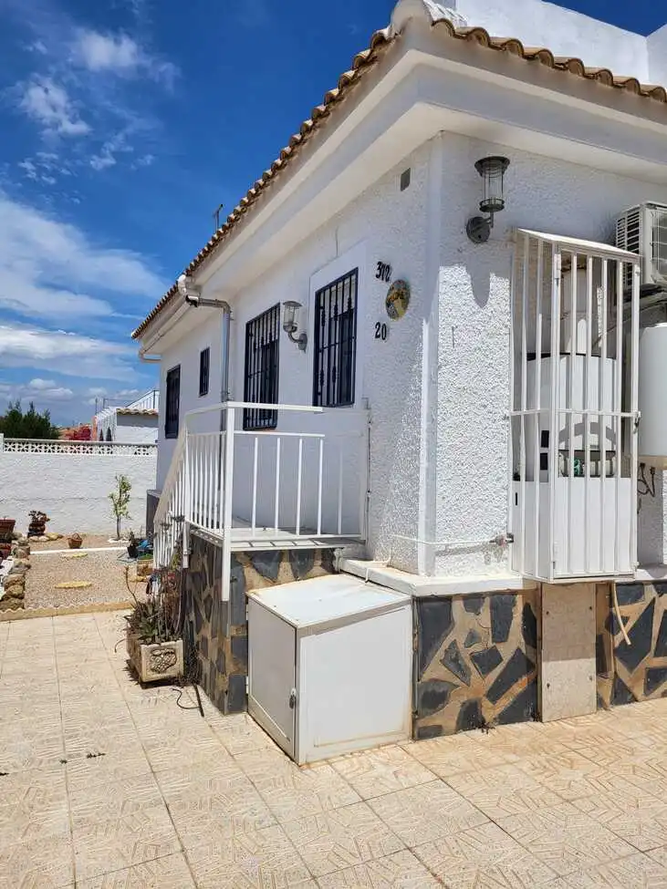 Vista exterior de Casa o chalet en venta en Mazarrón con Piscina