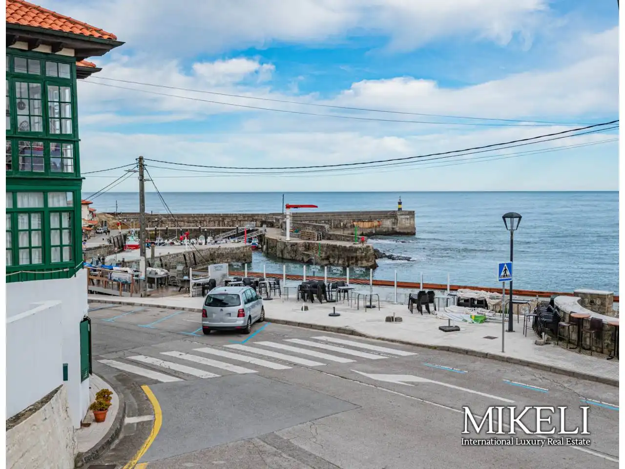 Commercial properties for sale in Paseo MUELLE, Comillas (Cantabria)