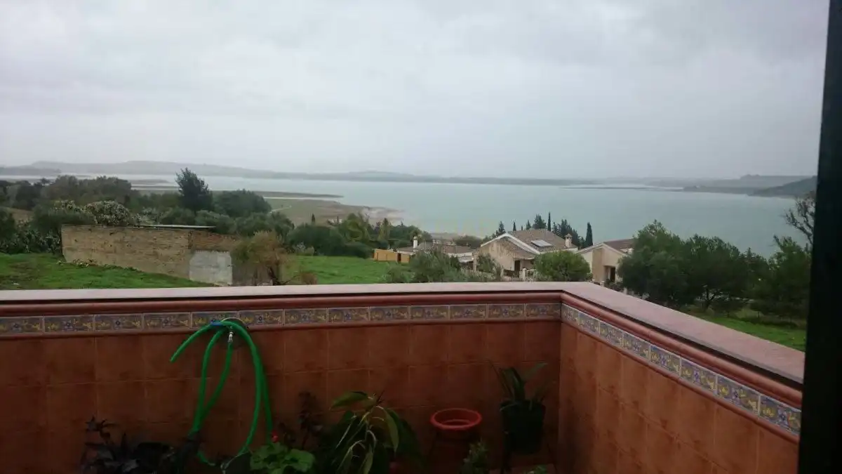 Detached house for sale in Bornos