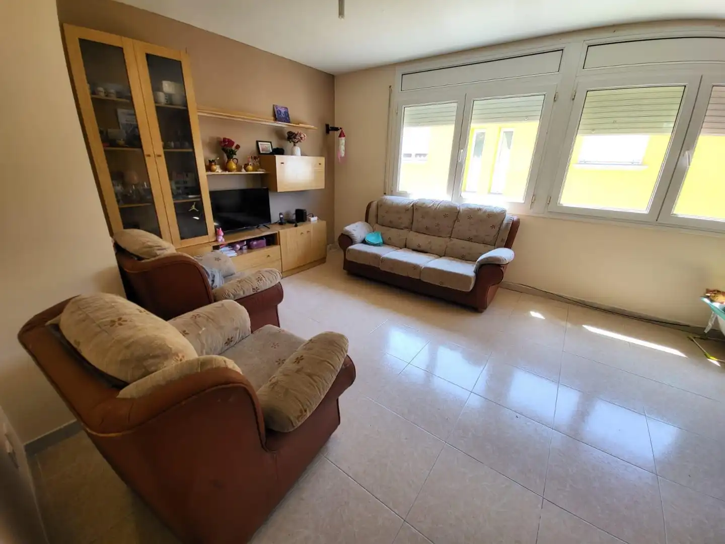 Sala de estar de Edificio en venta en Cassà de la Selva