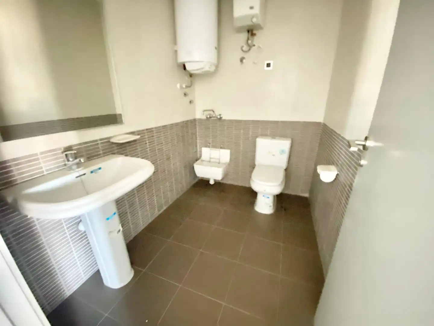 Badezimmer von Büro zum Verkauf in Lorca mit Heizung und Terrasse